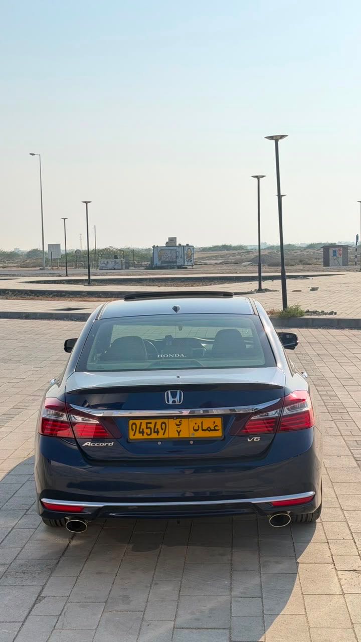 Car Image 2017 HONDA ACCORD EXL