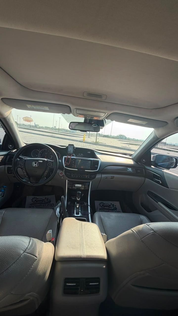 Car Image 2017 HONDA ACCORD EXL