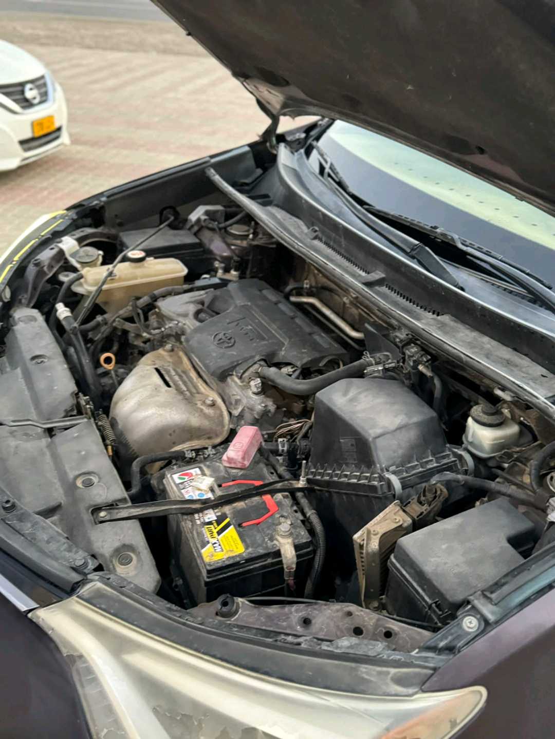 Car Image 2017 TOYOTA RAV4 SE