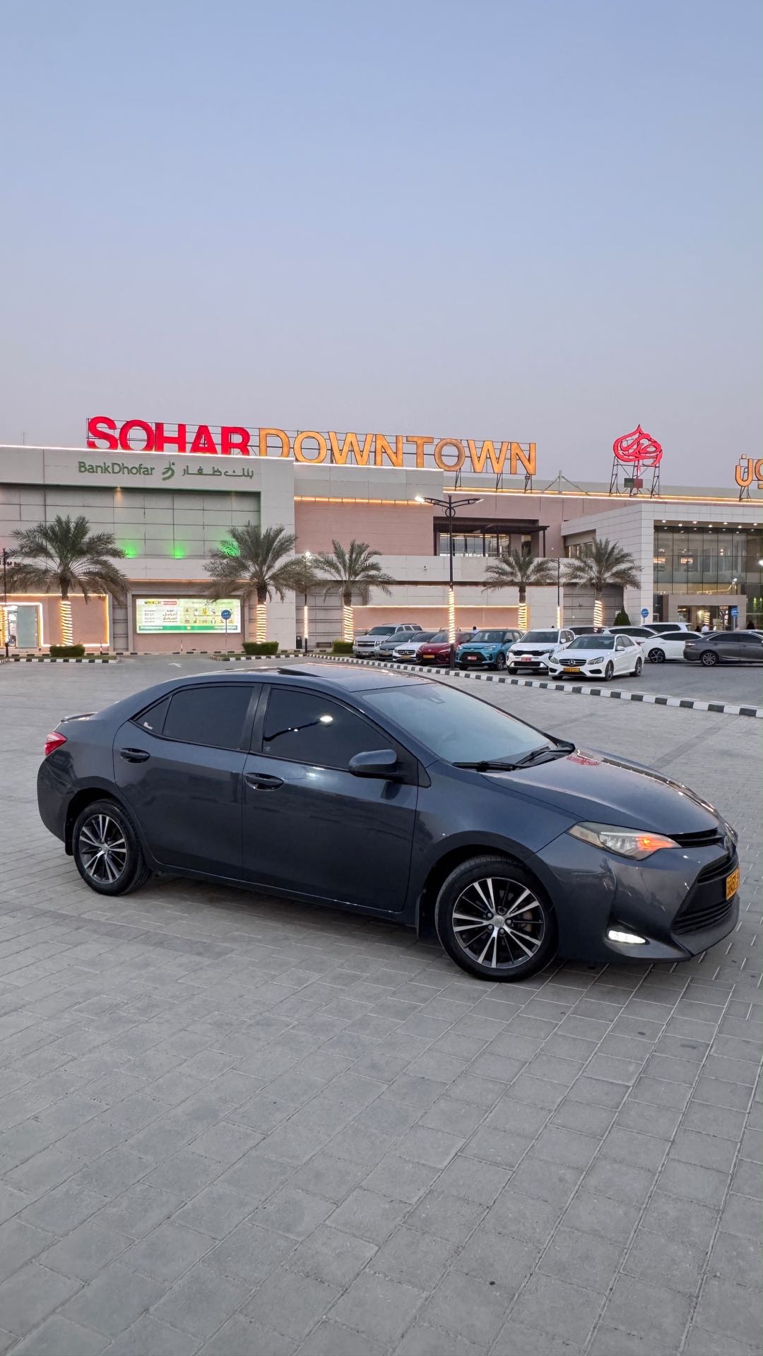 Car Image 2017 TOYOTA COROLLA LE
