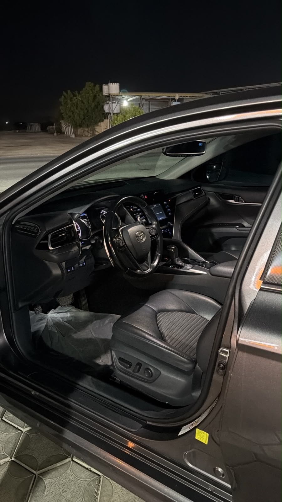 Car Image 2018 TOYOTA CAMRY SE