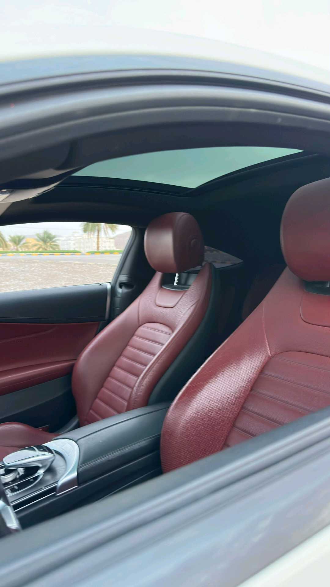 Car Image 2018 MERCEDES C Class 300