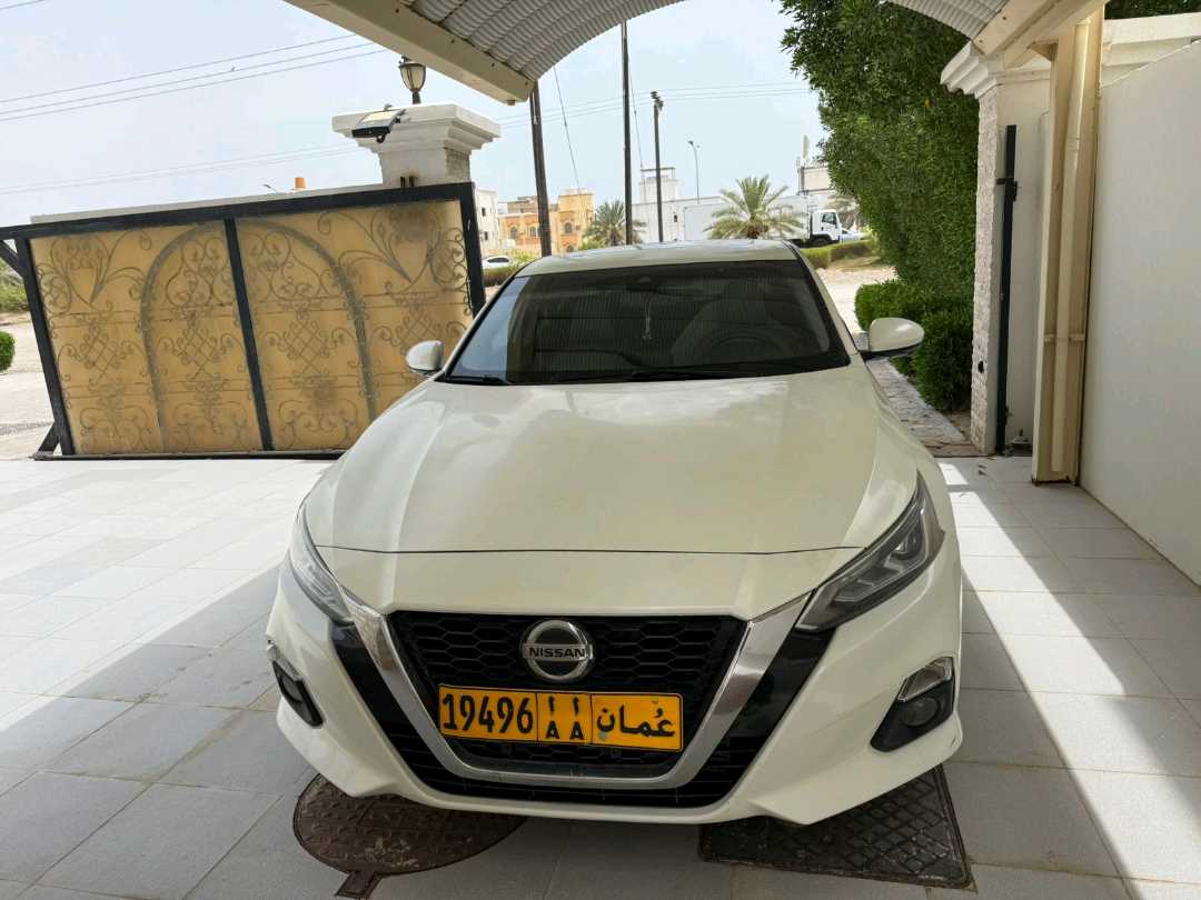 Car Image 2020 NISSAN ALTIMA Platinum 