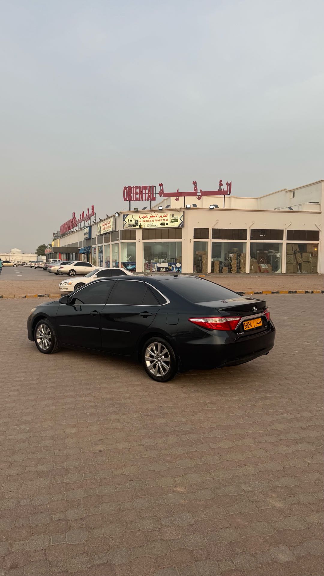 Car Image 2015 TOYOTA CAMRY XLE