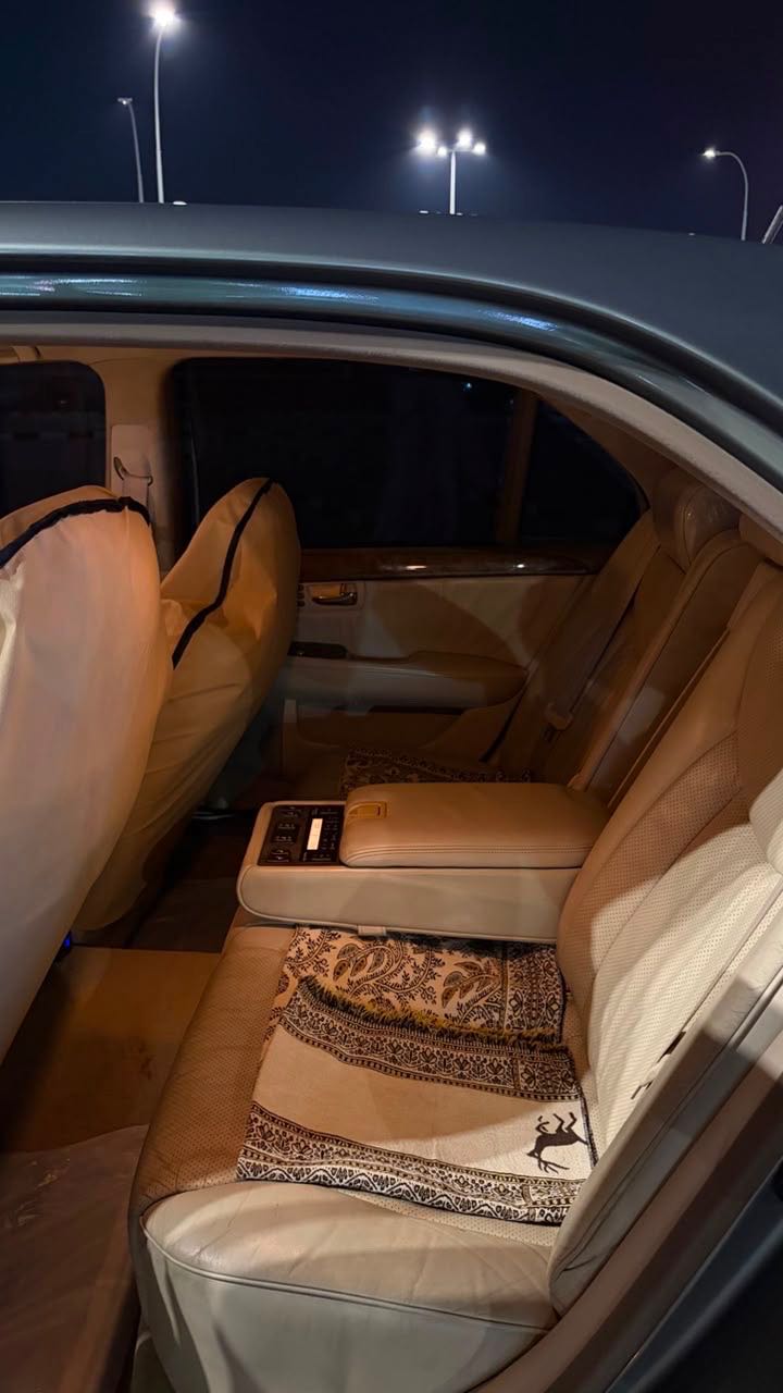 Car Image 2002 LEXUS LS 430