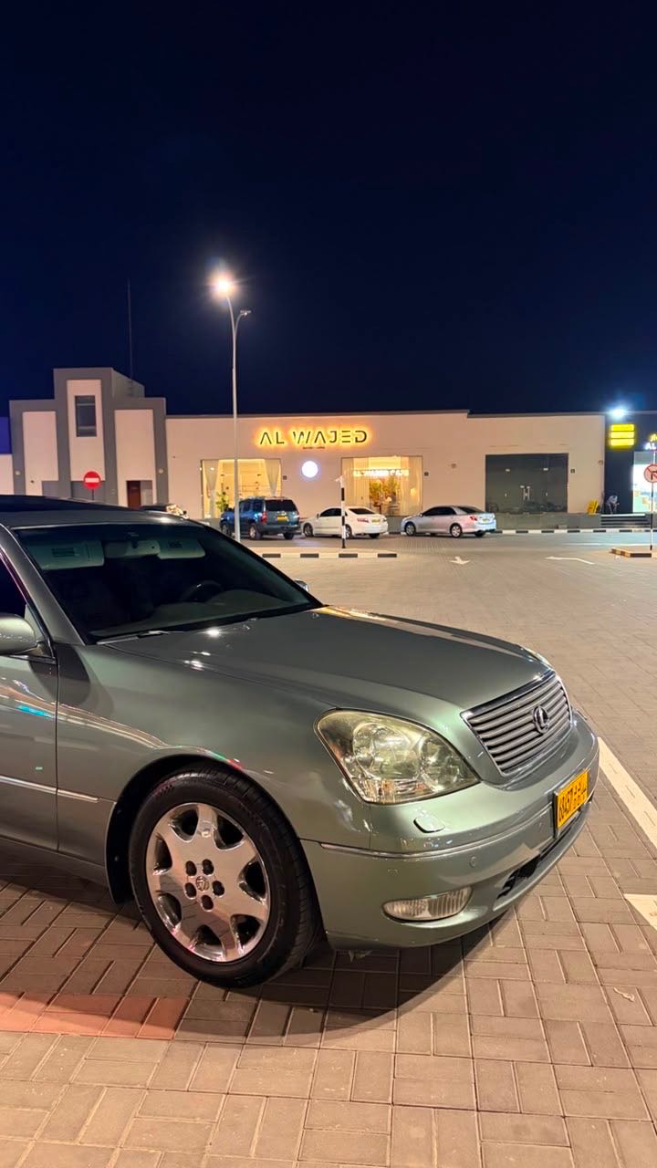 Car Image 2002 LEXUS LS 430