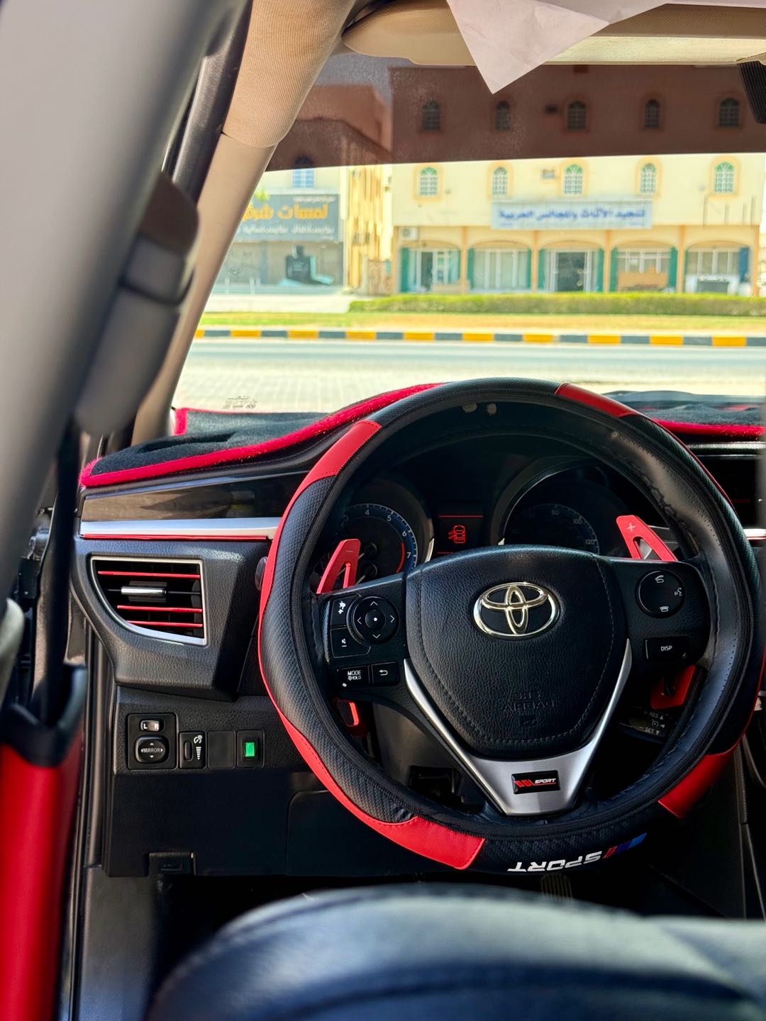 Car Image 2015 TOYOTA COROLLA S
