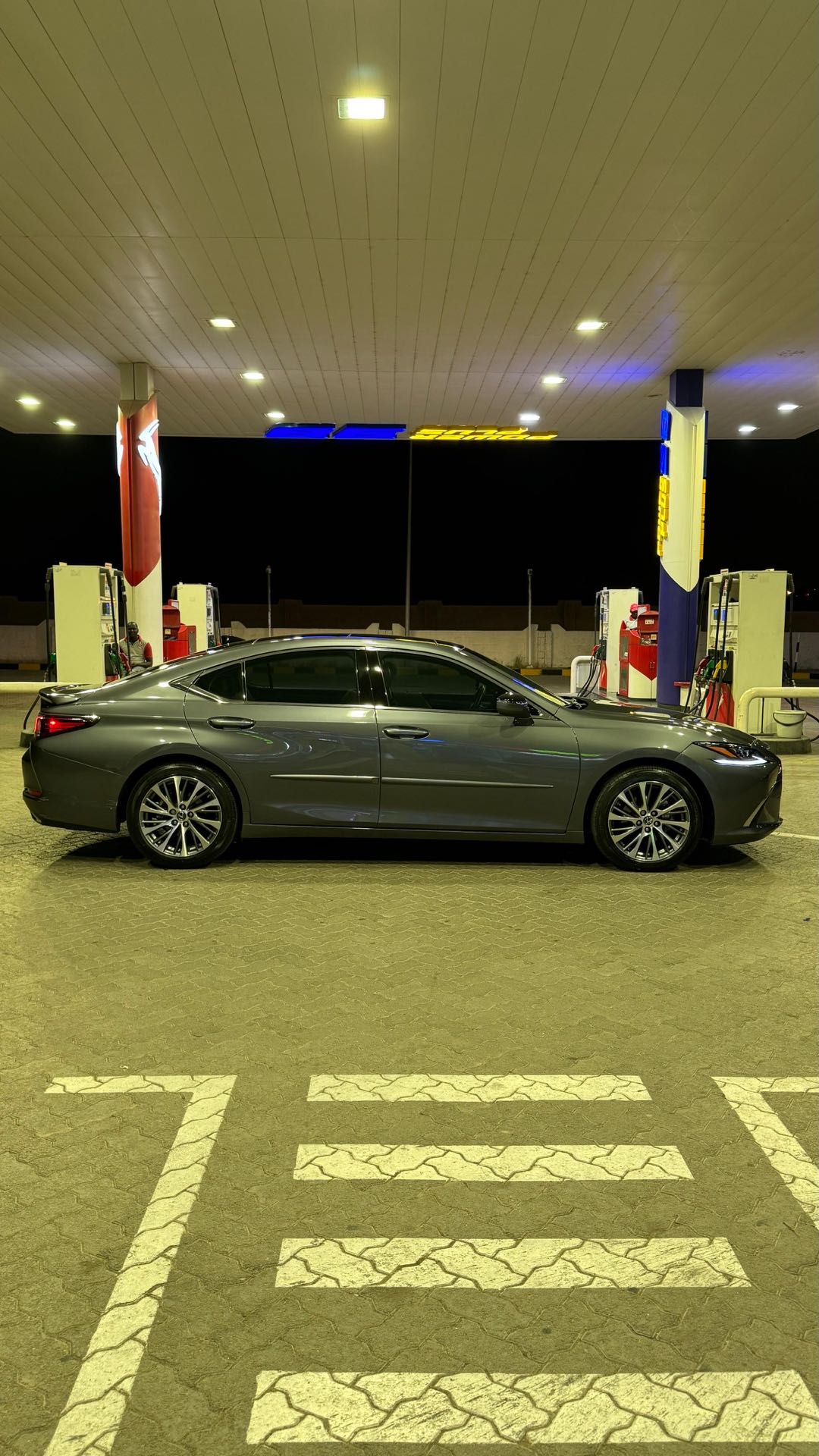 Car Image 2019 LEXUS ES 350