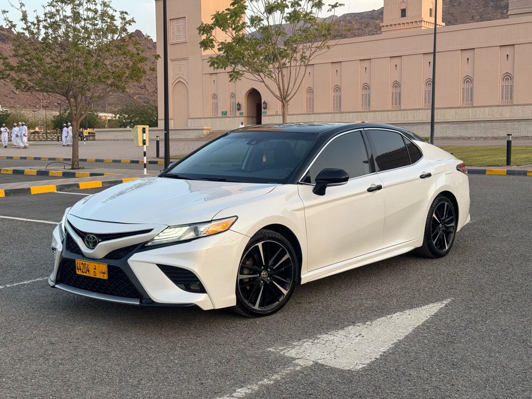 Car Image 2020 TOYOTA CAMRY XSE