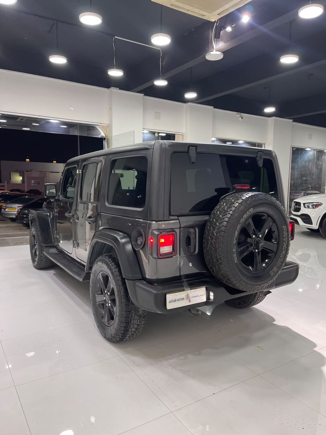 Car Image 2019 JEEP WRANGLER Sport