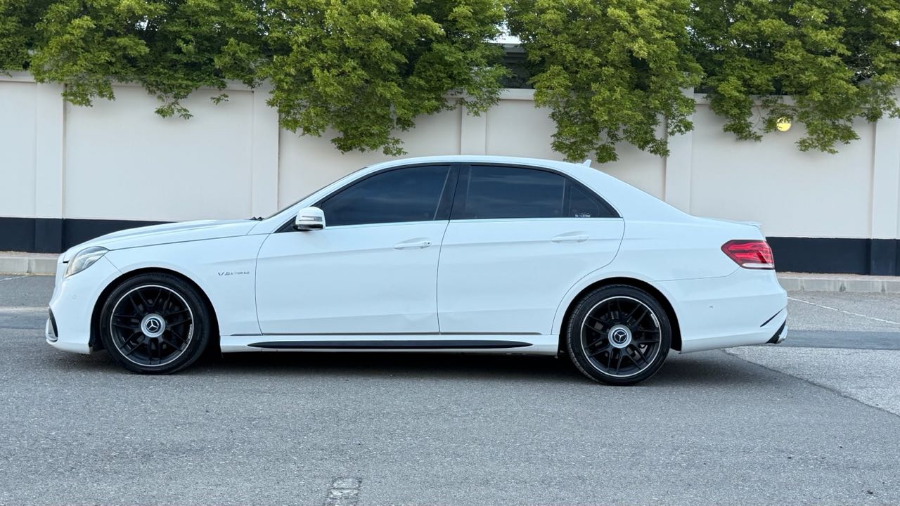 Car Image 2014 MERCEDES E Class 350