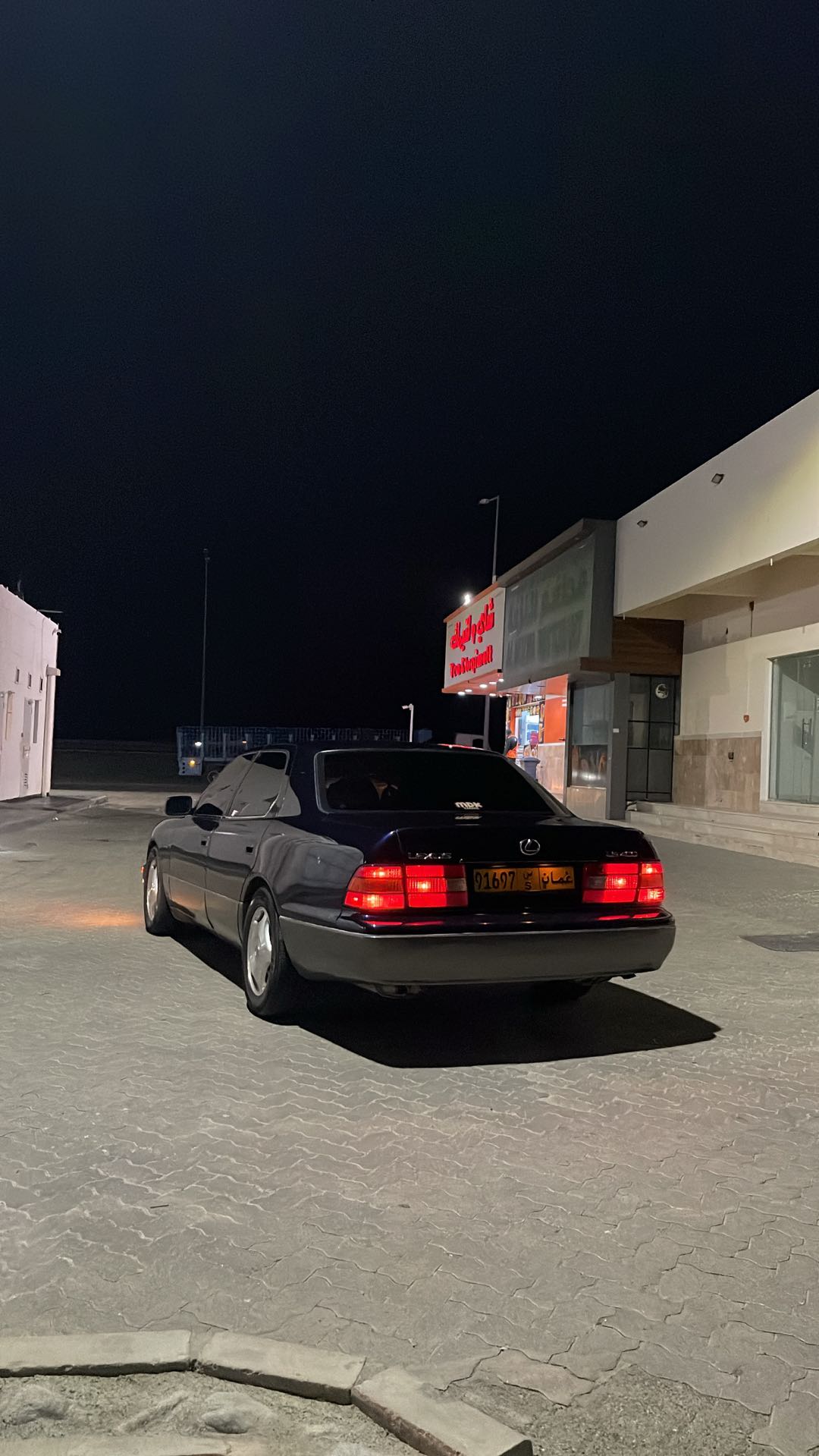 Car Image 1998 LEXUS LS 400
