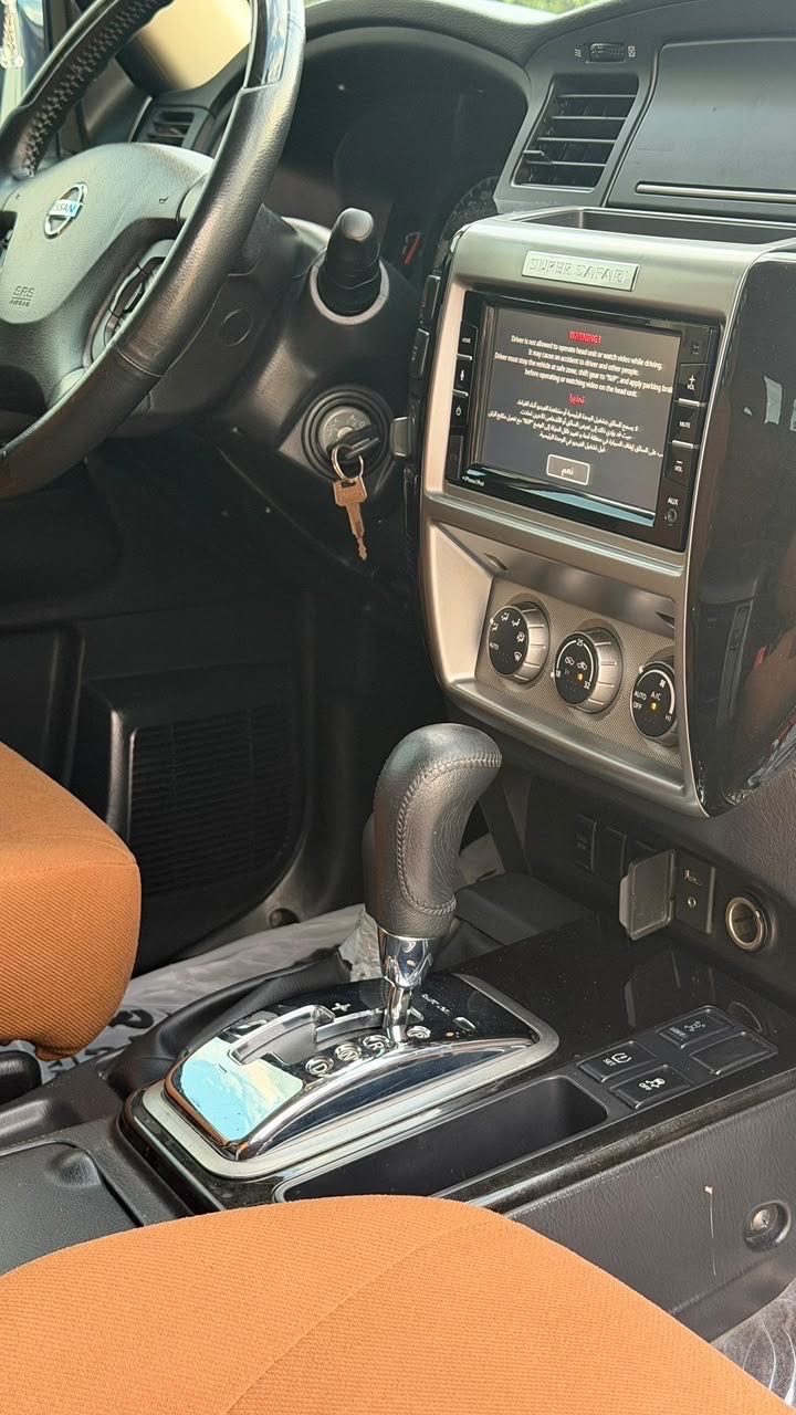 Car Image 2019 NISSAN SAFARI 