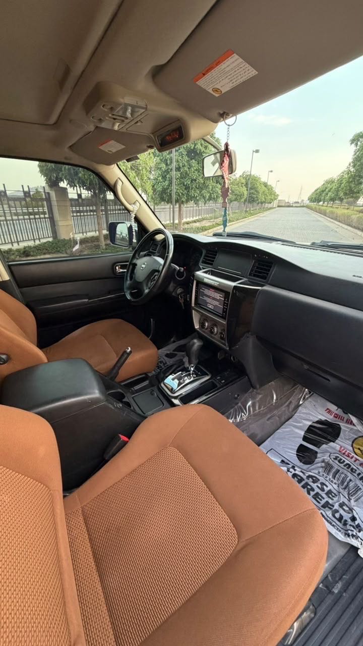 Car Image 2019 NISSAN SAFARI 
