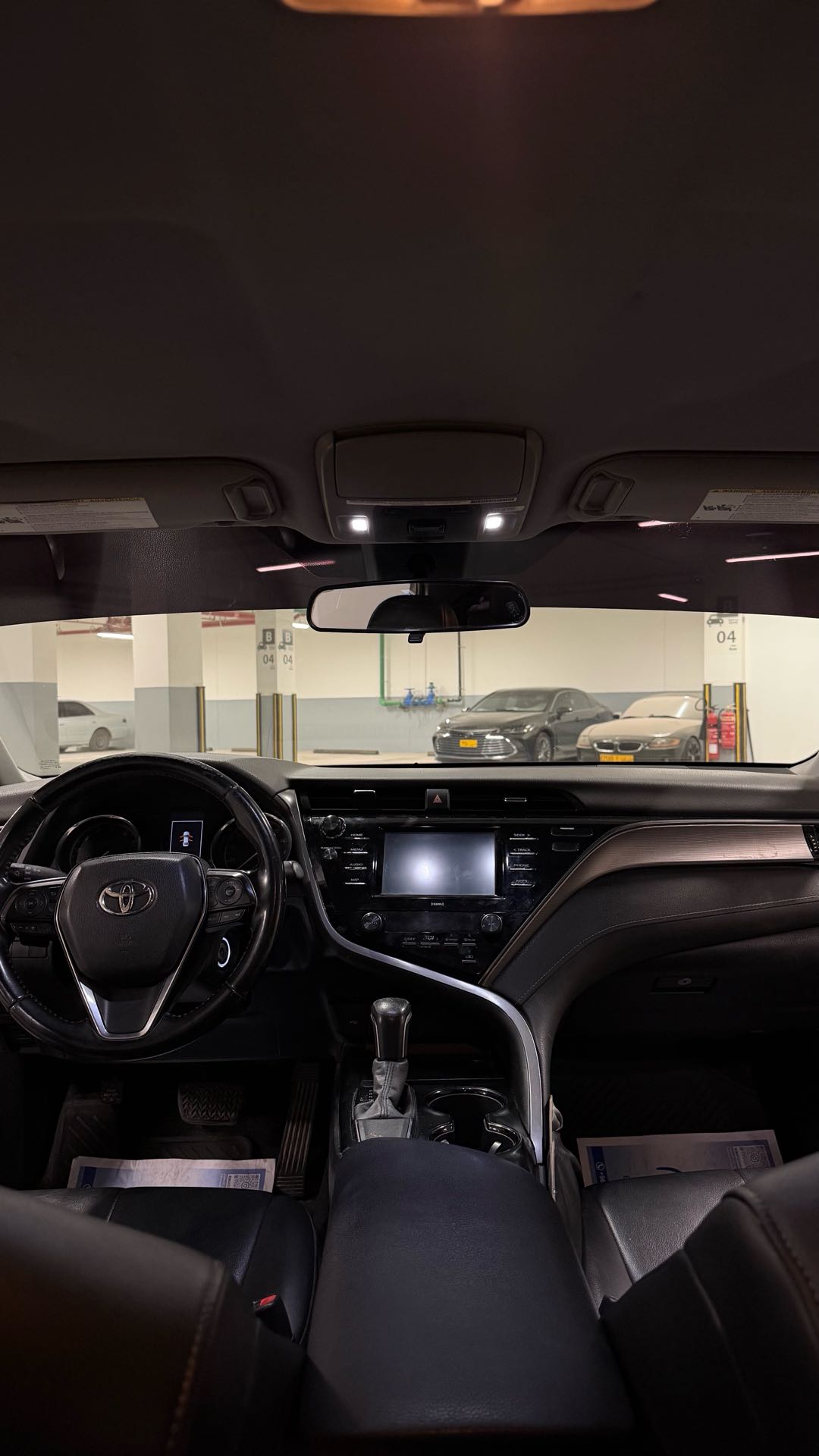 Car Image 2020 TOYOTA CAMRY SE
