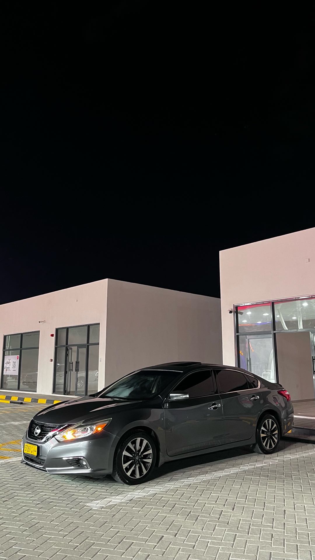 Car Image 2017 NISSAN ALTIMA SV