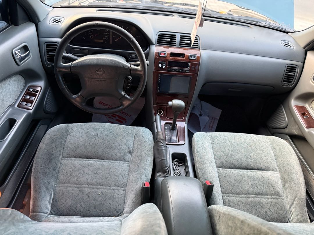 Car Image 1999 NISSAN MAXIMA SR
