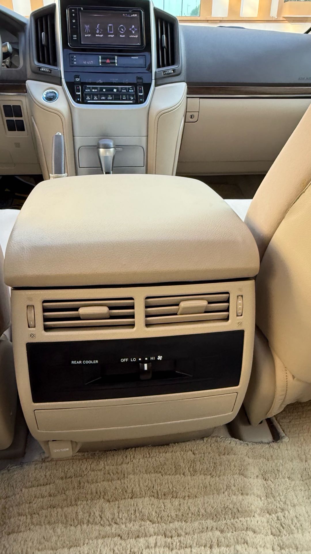 Car Image 2019 TOYOTA LAND CRUISER GX.R