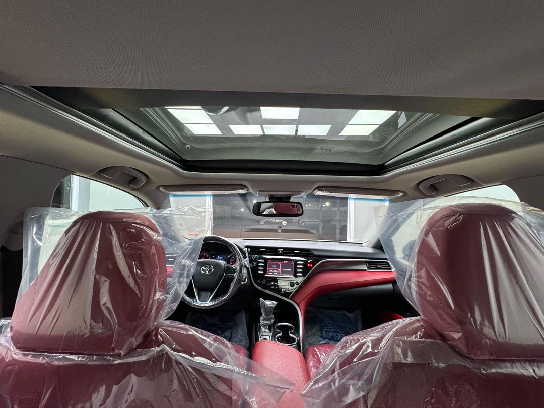 Car Image 2018 TOYOTA CAMRY XSE