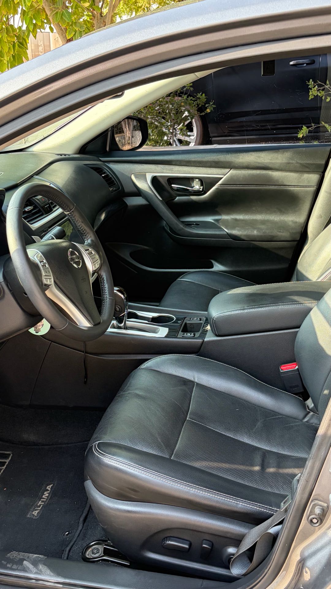 Car Image 2017 NISSAN ALTIMA SL