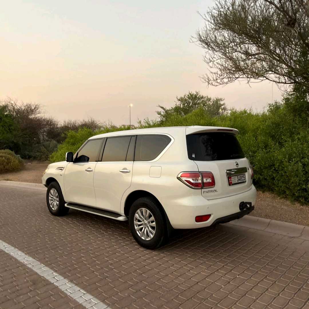 Car Image 2017 NISSAN PATROL LE