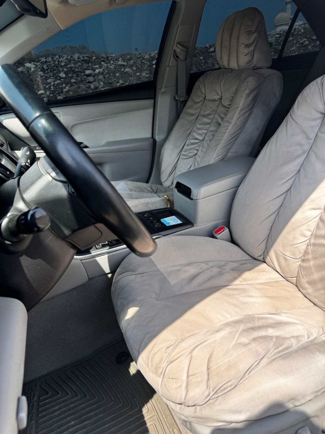 Car Image 2015 TOYOTA CAMRY XLE
