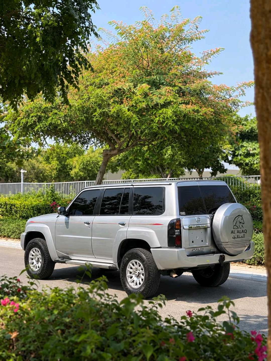 Car Image 2014 NISSAN PATROL LE