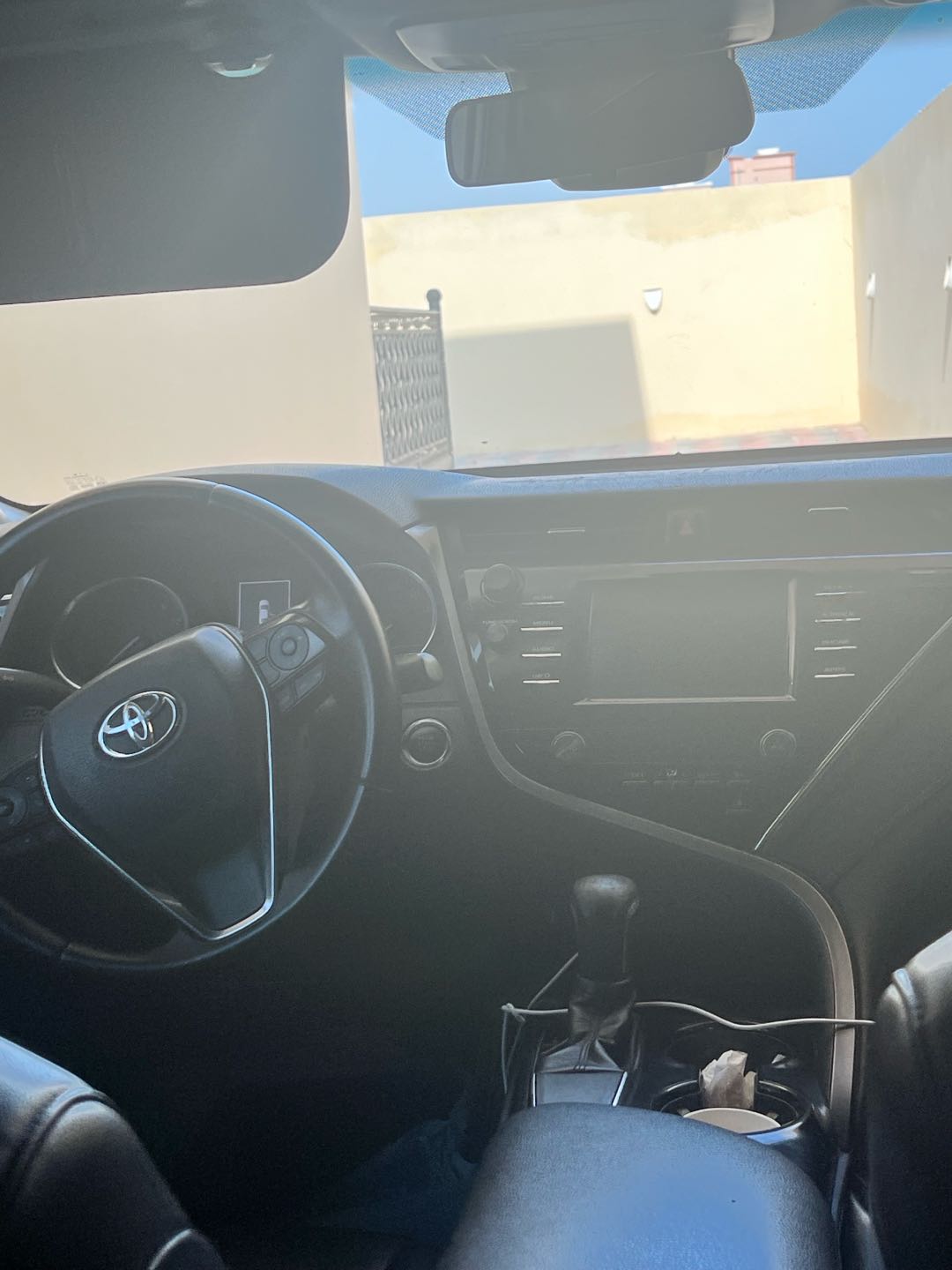 Car Image 2018 TOYOTA CAMRY LE