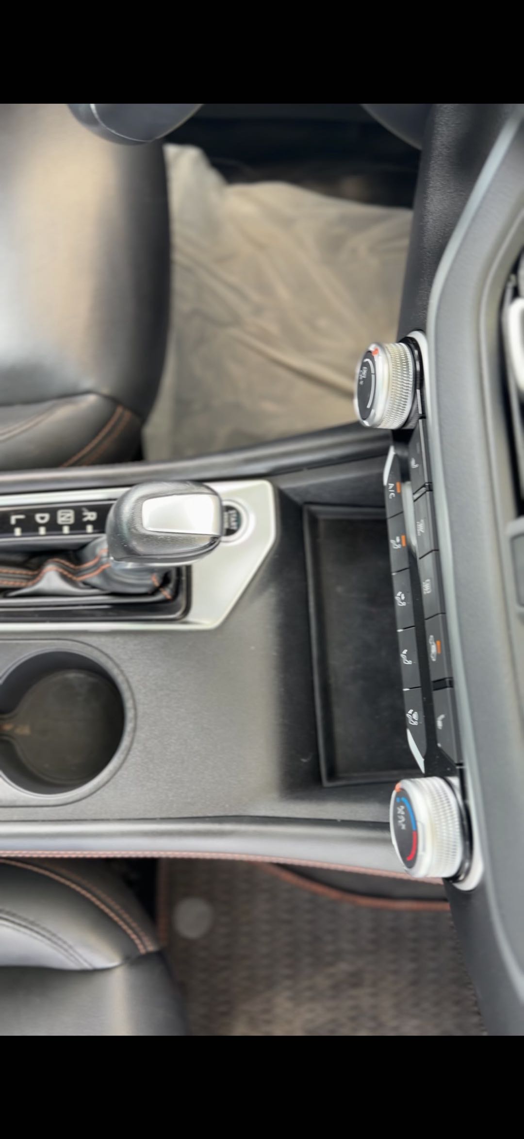 Car Image 2019 NISSAN ALTIMA SR