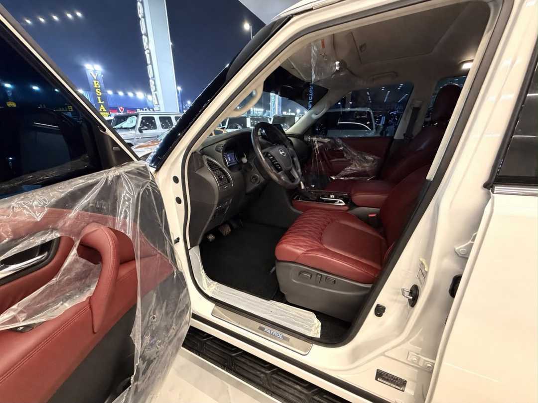 Car Image 2024 NISSAN PATROL Platinum