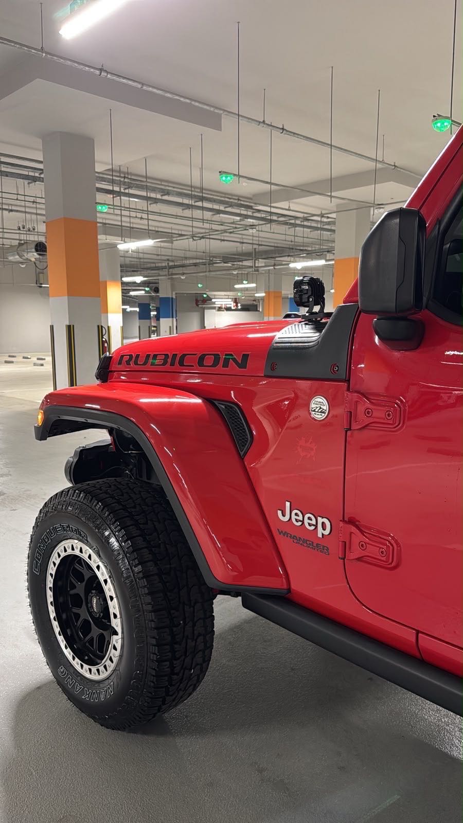 Car Image 2018 JEEP WRANGLER SAHARA