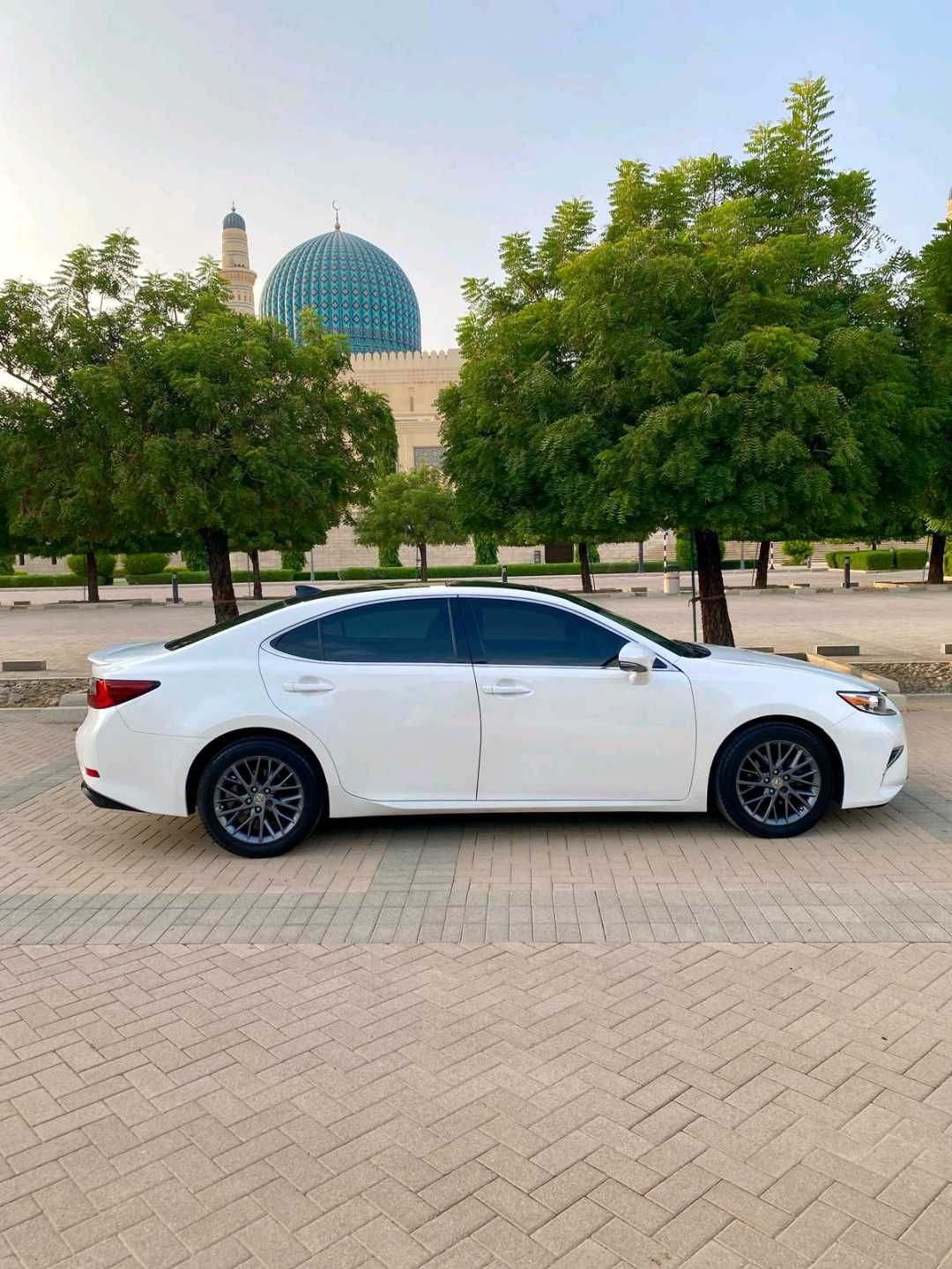 Car Image 2018 LEXUS ES 350