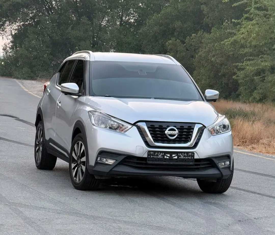 Car Image 2019 NISSAN KICKS 