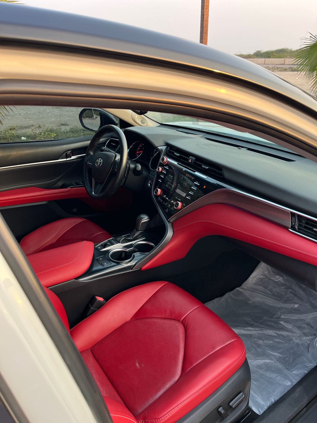 Car Image 2018 TOYOTA CAMRY XSE