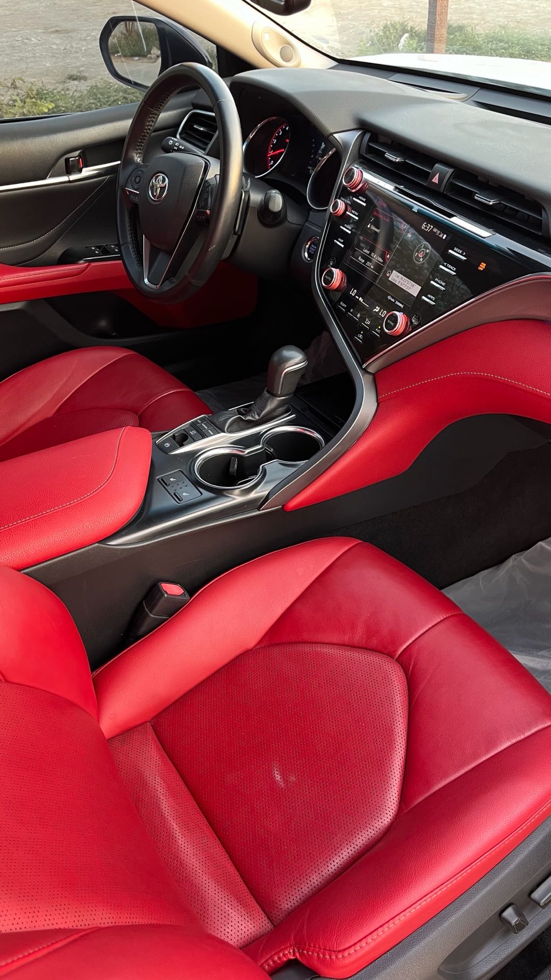Car Image 2018 TOYOTA CAMRY XSE