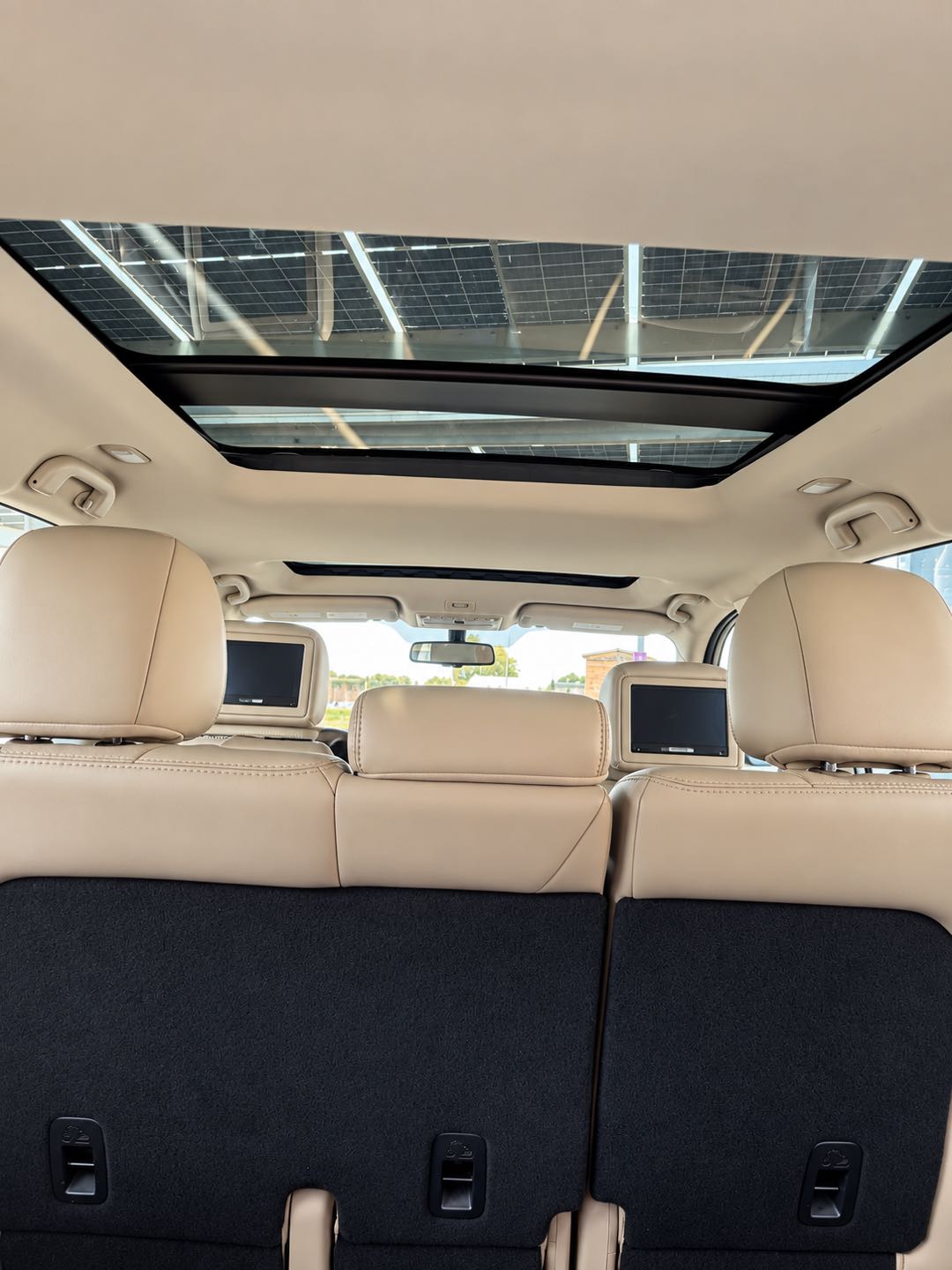 Car Image 2018 NISSAN PATHFINDER SL