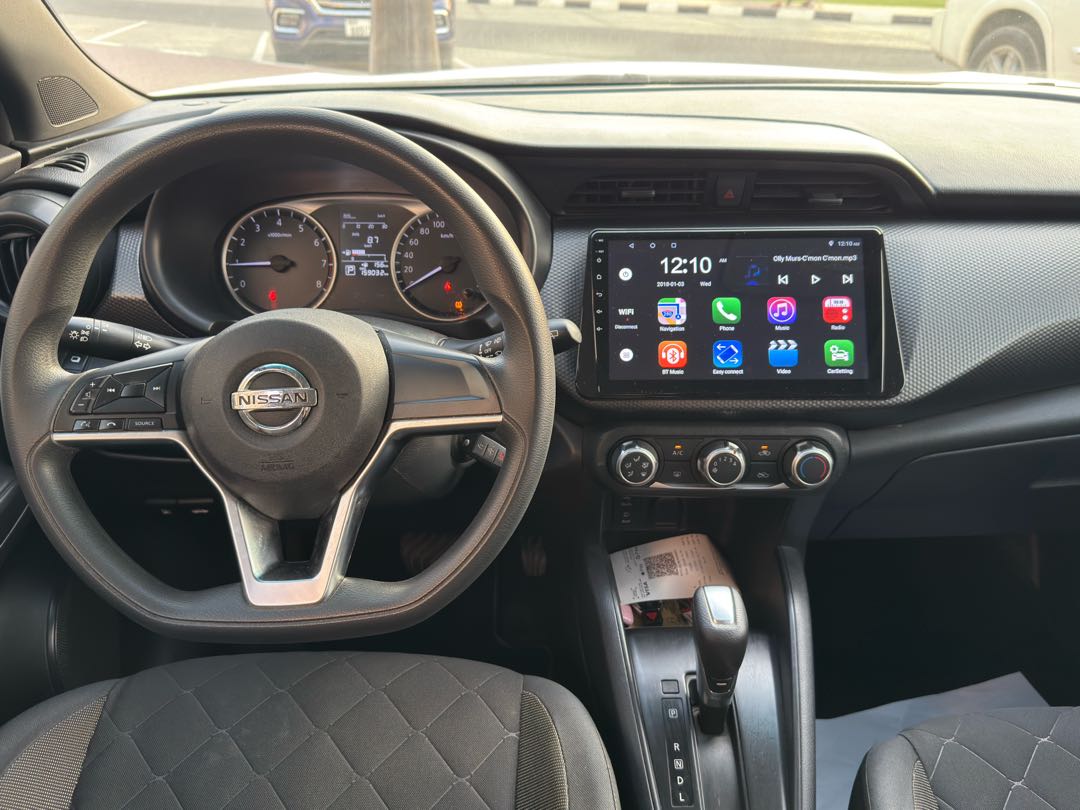 Car Image 2018 NISSAN KICKS 