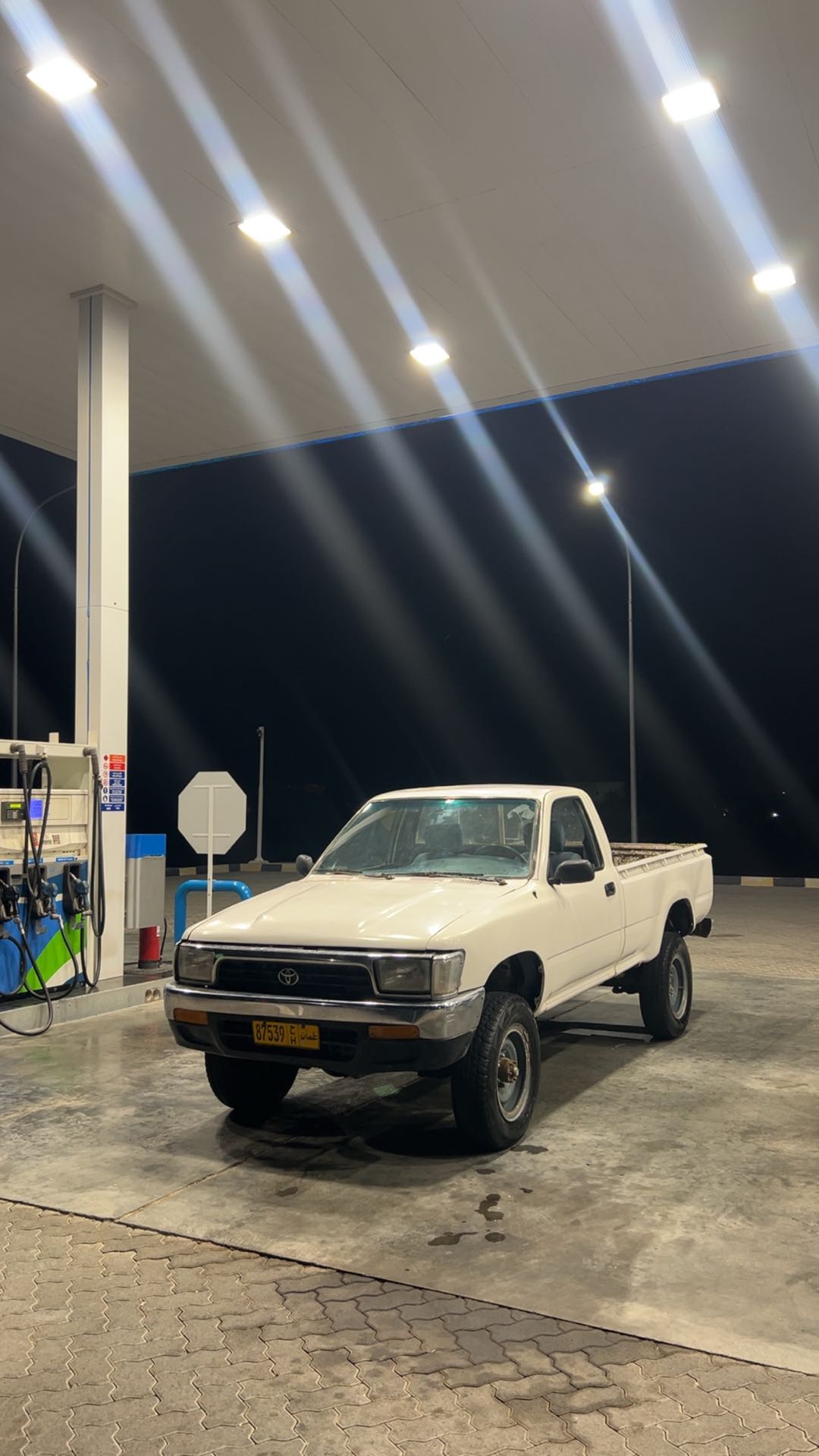 Car Image 1991 TOYOTA HILUX 