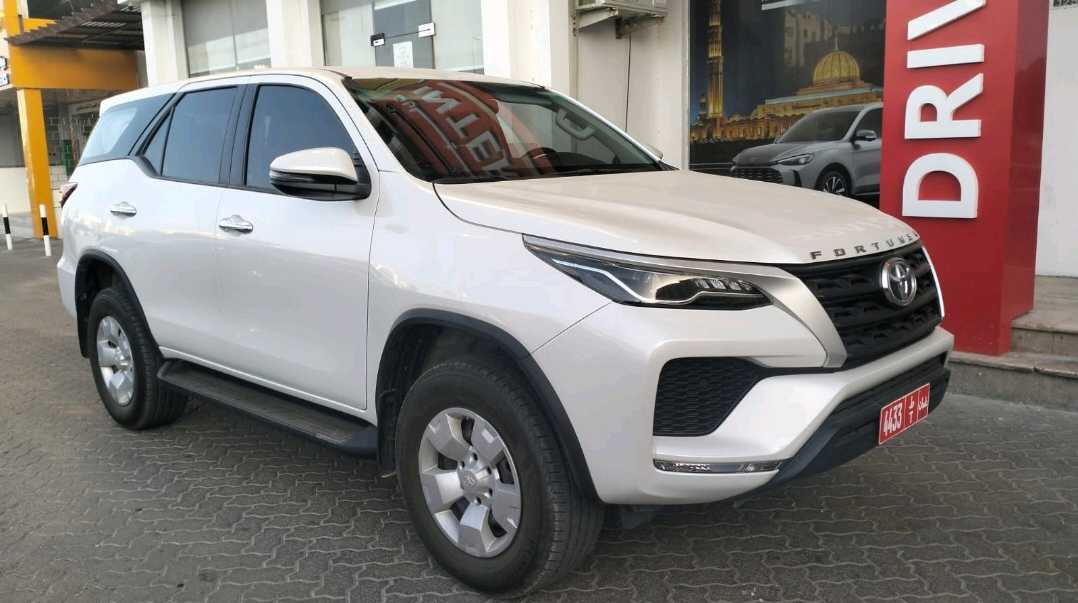 TOYOTA FORTUNER 2025