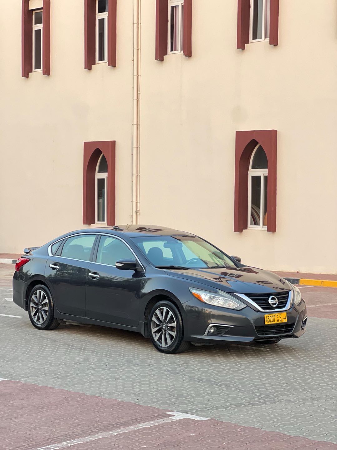 Car Image 2017 NISSAN ALTIMA SV