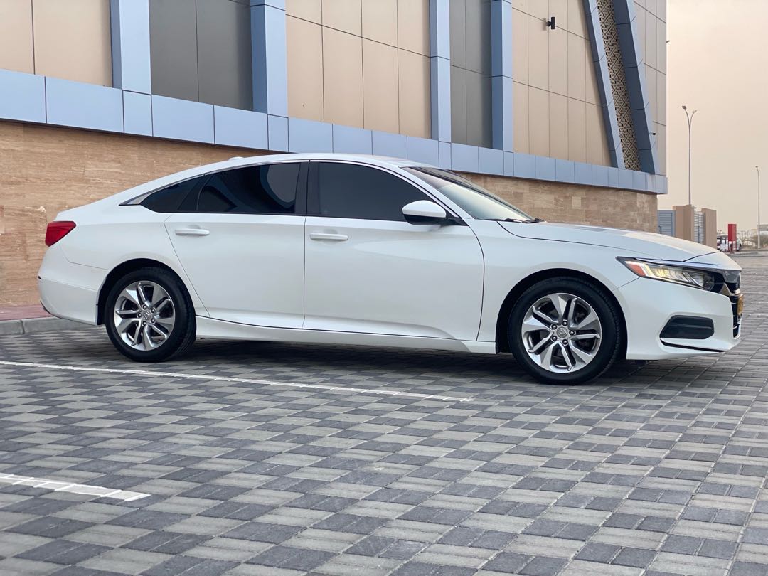 Car Image 2018 HONDA ACCORD EX