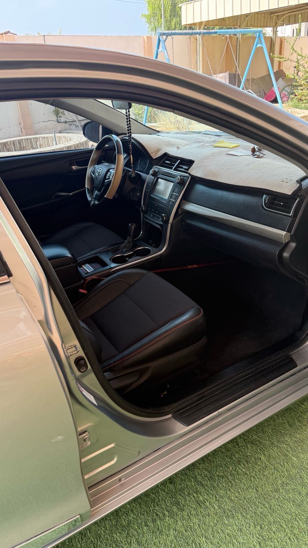 Car Image 2017 TOYOTA CAMRY SE