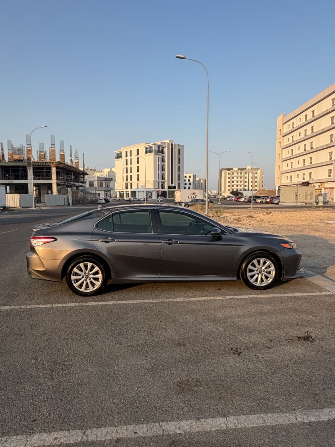 Car Image 2019 TOYOTA CAMRY LE
