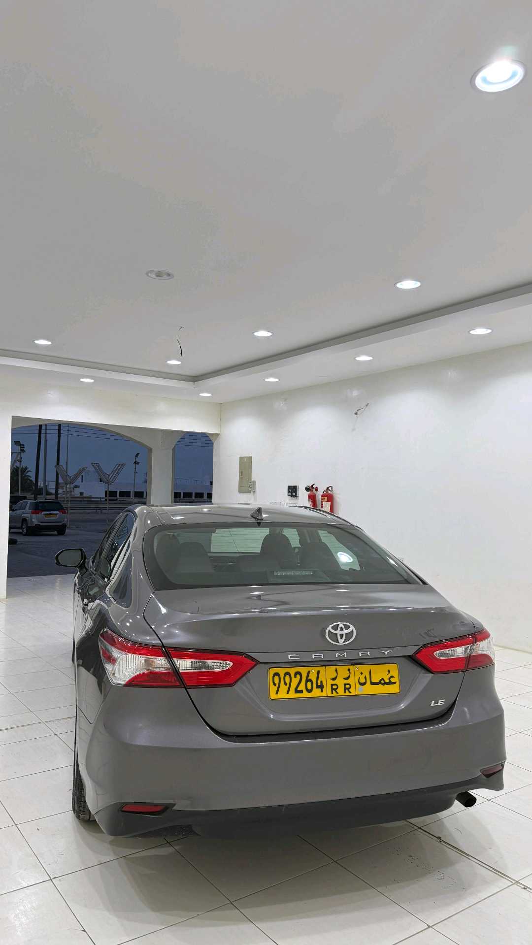 Car Image 2020 TOYOTA CAMRY LE