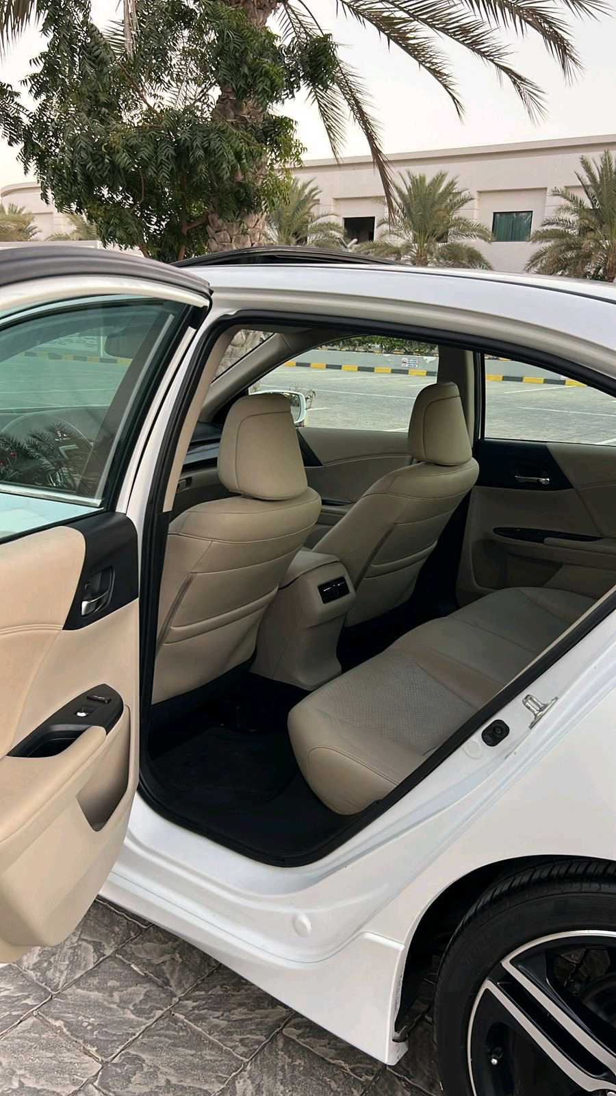 Car Image 2017 HONDA ACCORD EXL