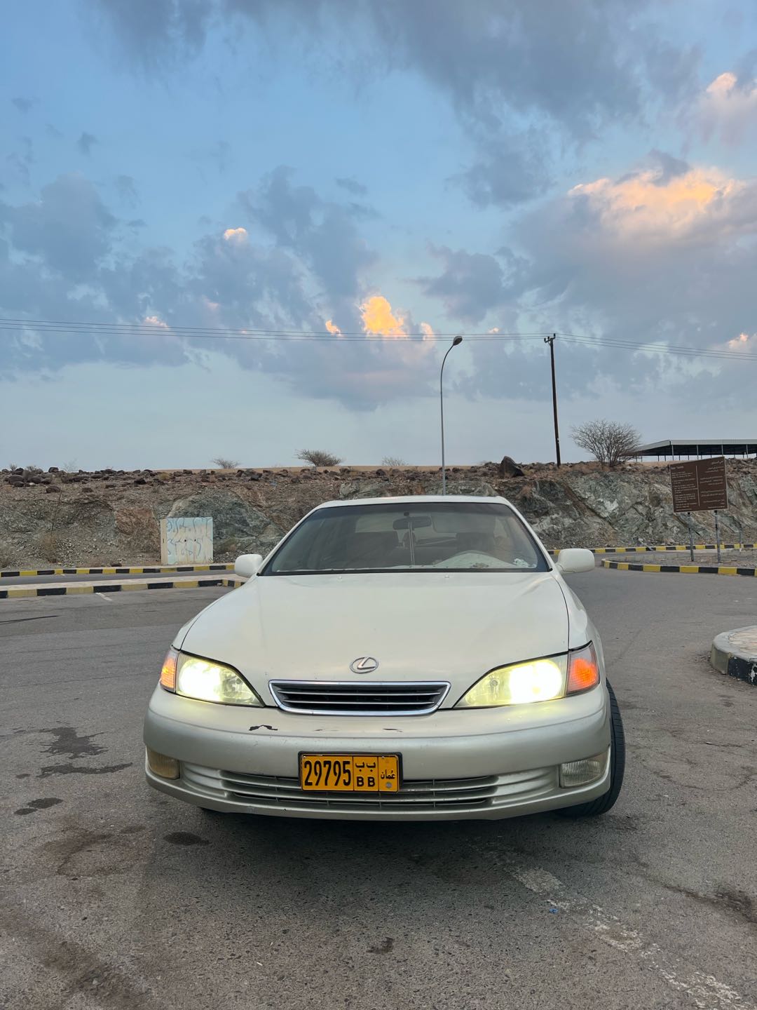 Car Image 1999 LEXUS ES 300