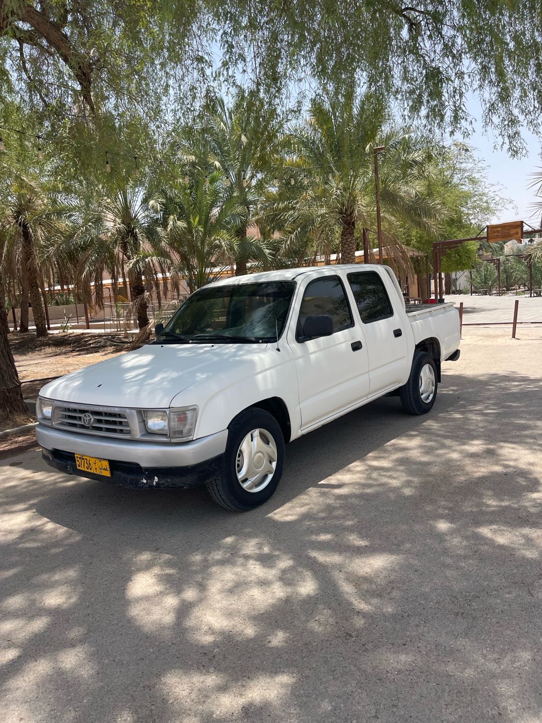 Car Image 1999 TOYOTA HILUX 2.0