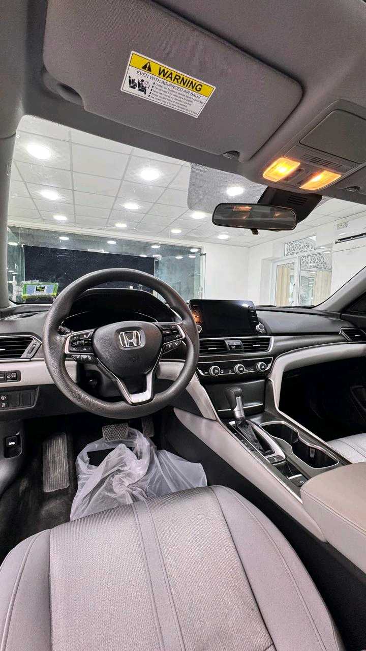 Car Image 2018 HONDA ACCORD EX