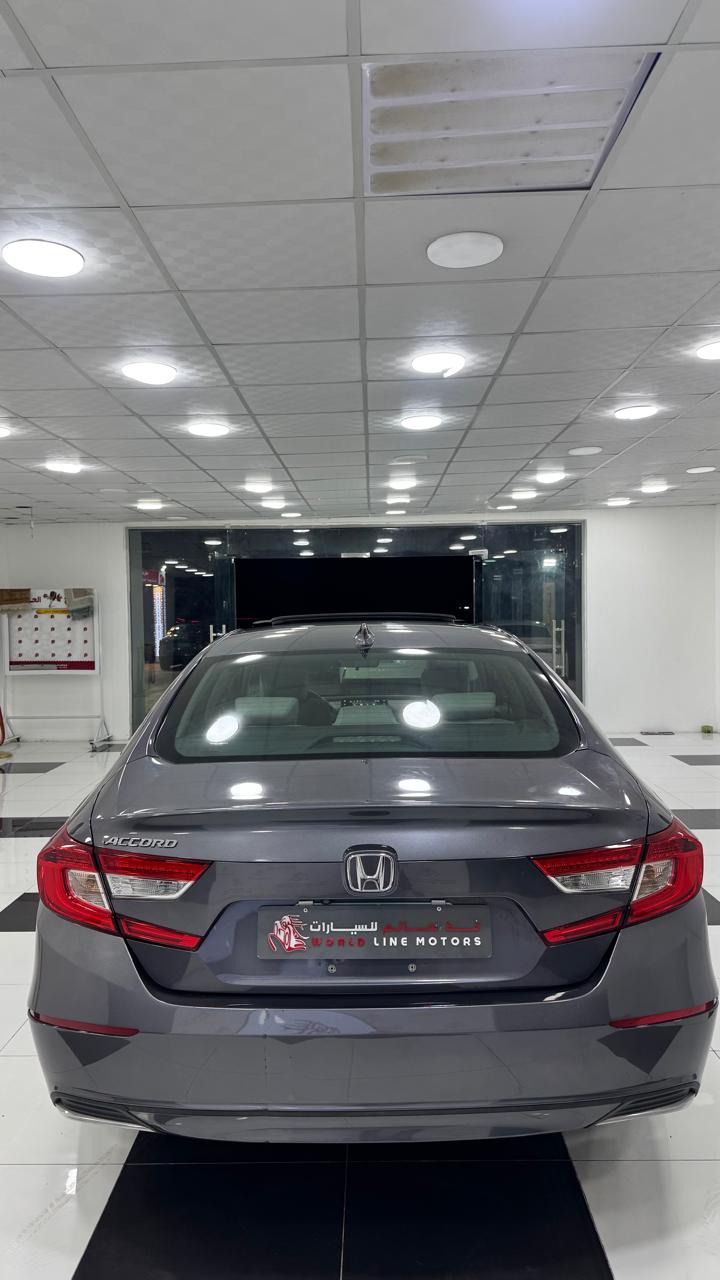 Car Image 2018 HONDA ACCORD EX