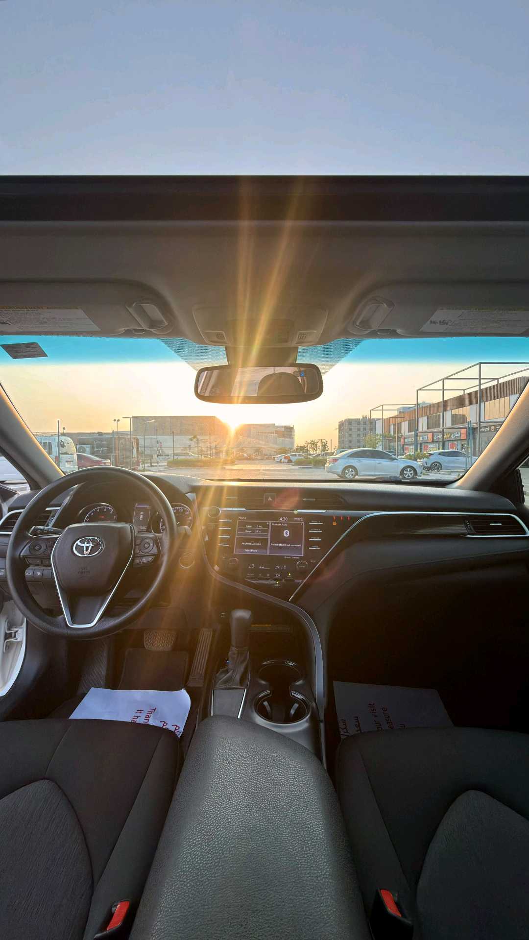Car Image 2018 TOYOTA CAMRY LE